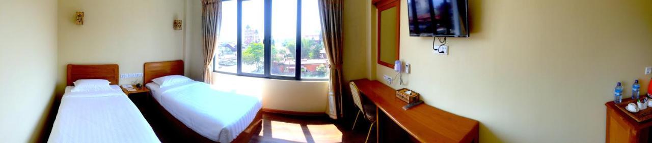 Inle Strand Hotel Nyaung Shwe Exterior photo